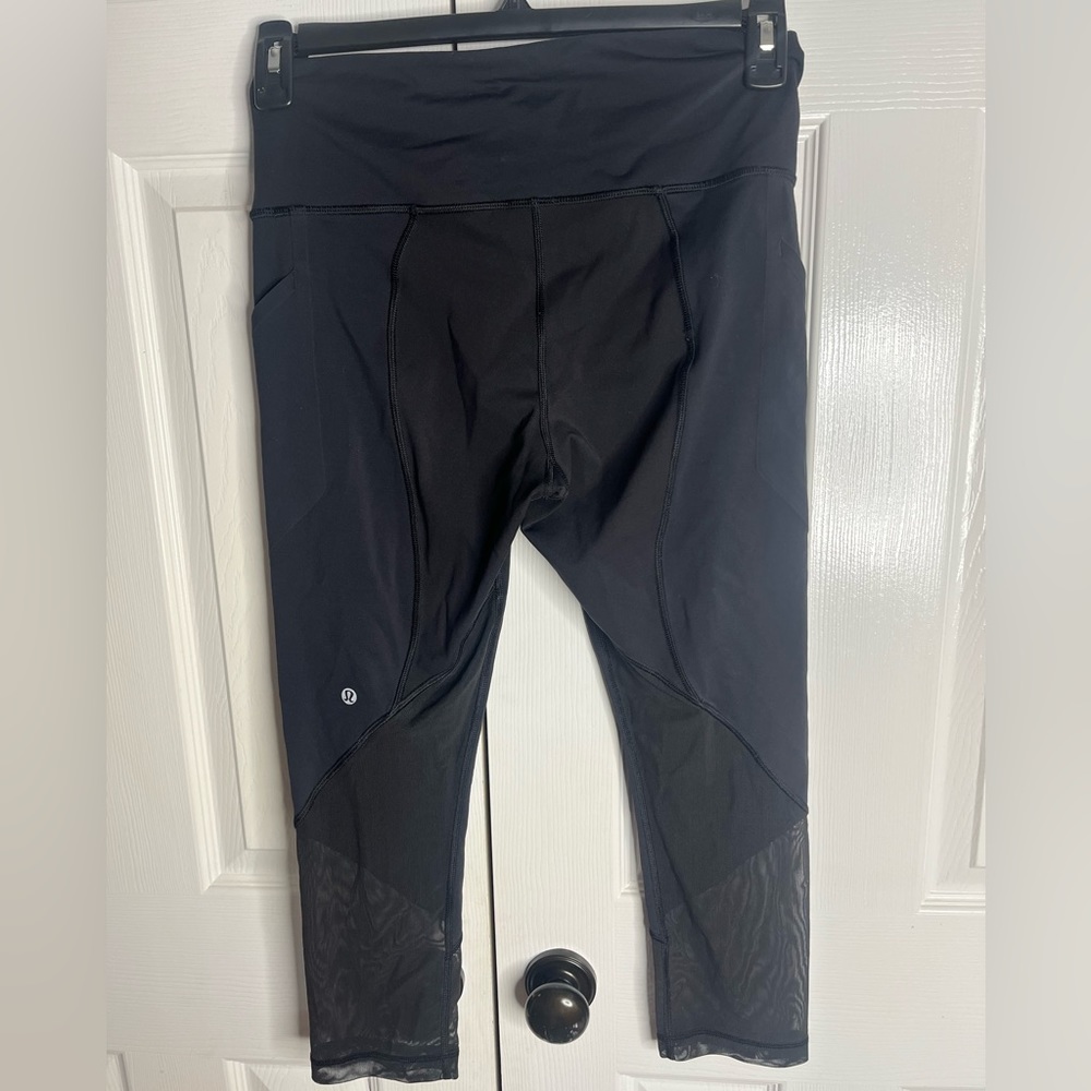 Lululemon mesh crop leggings black size 8